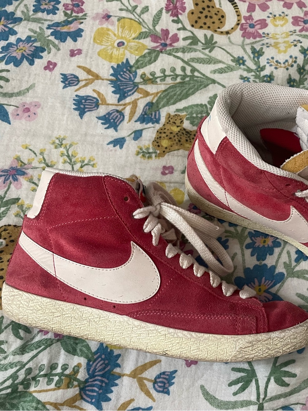 Nike Blazers Mid 77’ Suede University Red